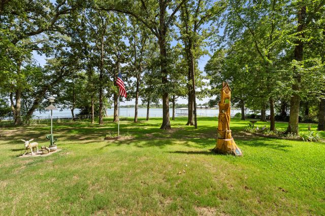 3935 Autumn Point Drive, Wills Point, TX 75169