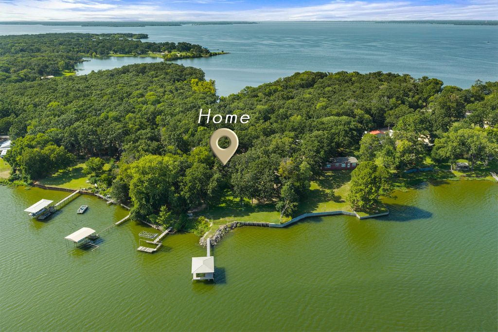 3935 Autumn Point Drive, Wills Point, TX 75169