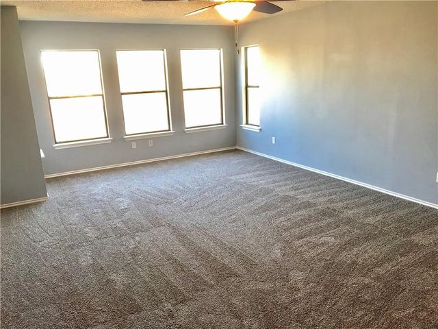 912 Justeford DR, Pflugerville, TX 78660