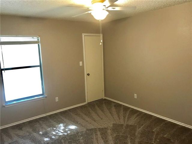 912 Justeford DR, Pflugerville, TX 78660