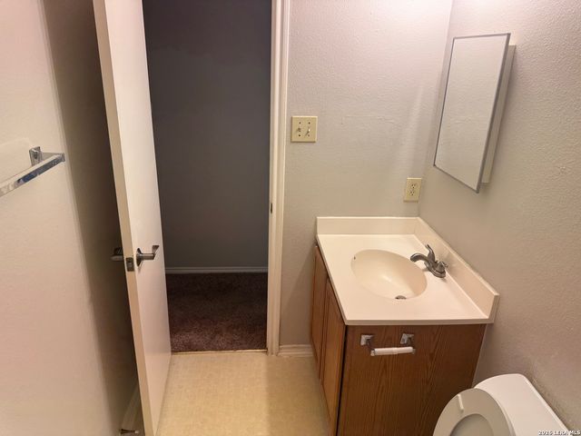 13630 ESCORT DR, San Antonio, TX 78233