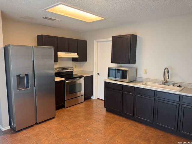 13630 ESCORT DR, San Antonio, TX 78233