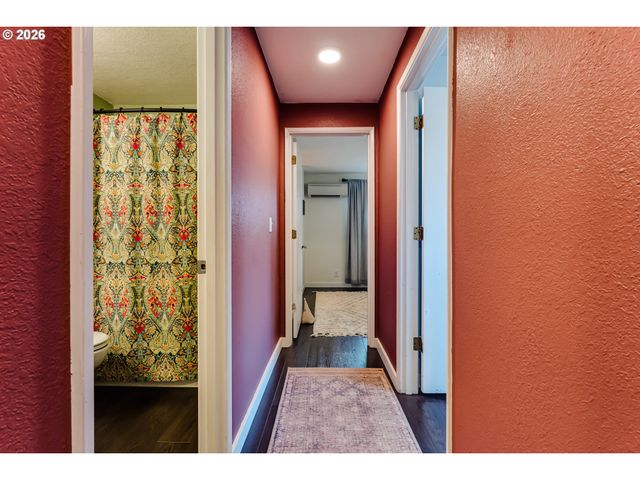 3958 PAM St, Eugene, OR 97402