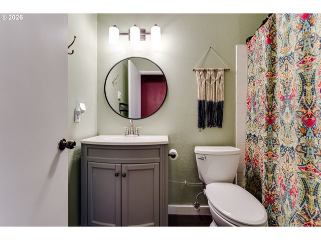 3958 PAM St, Eugene, OR 97402