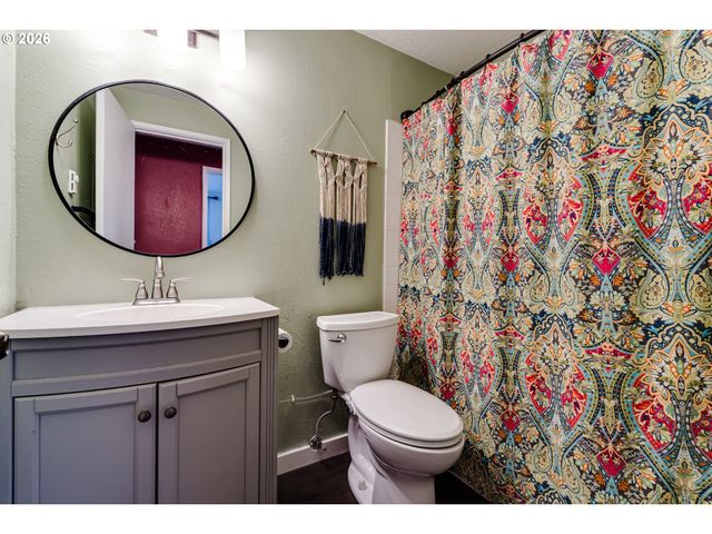 3958 PAM St, Eugene, OR 97402