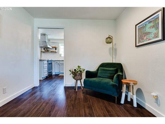 3958 PAM St, Eugene, OR 97402