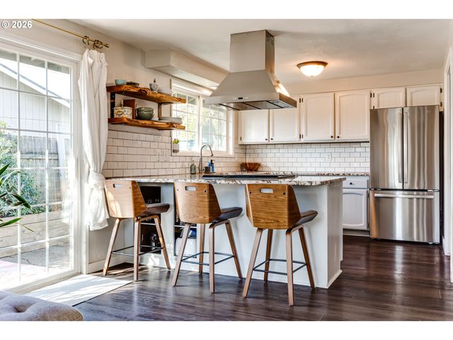 3958 PAM St, Eugene, OR 97402