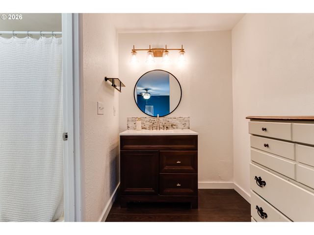 3958 PAM St, Eugene, OR 97402