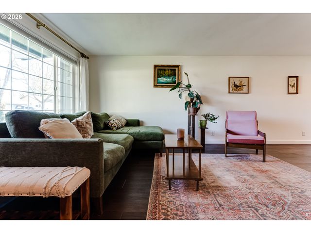 3958 PAM St, Eugene, OR 97402