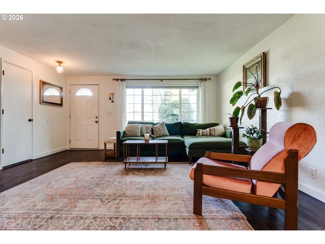 3958 PAM St, Eugene, OR 97402