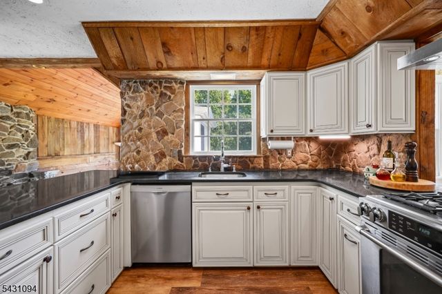 339 Mountain View Rd, Montgomery Twp., NJ 08540
