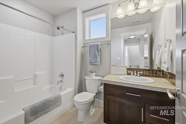 15381 Silver Oak Way, Caldwell, ID 83607