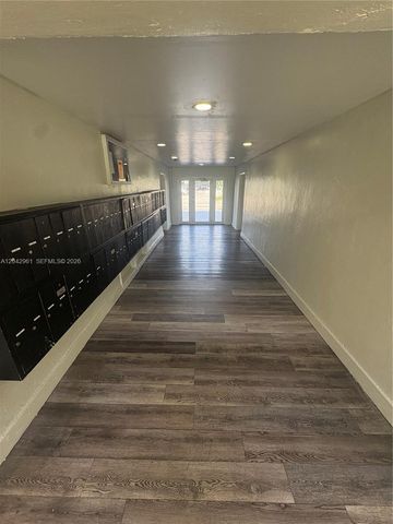 13285 NE 6th Ave N402, North Miami, FL 33161
