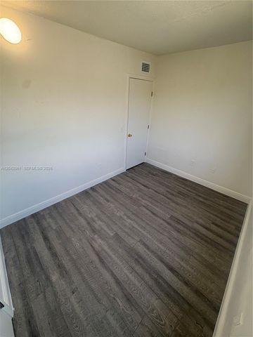 13285 NE 6th Ave N402, North Miami, FL 33161