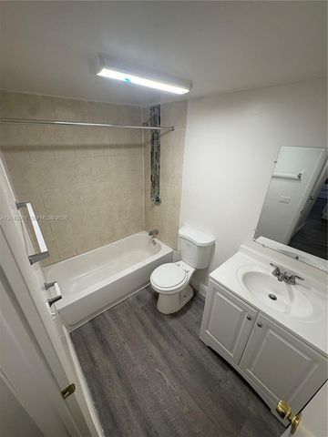 13285 NE 6th Ave N402, North Miami, FL 33161