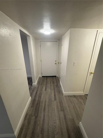 13285 NE 6th Ave N402, North Miami, FL 33161