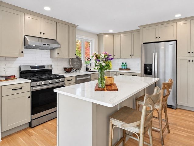 5 Spring Valley Road, Medfield, MA 02052