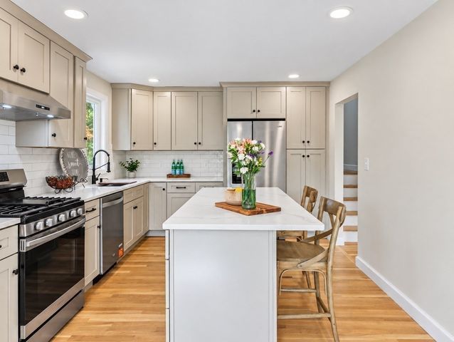 5 Spring Valley Road, Medfield, MA 02052