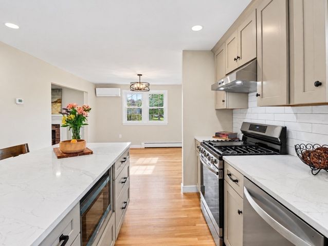 5 Spring Valley Road, Medfield, MA 02052