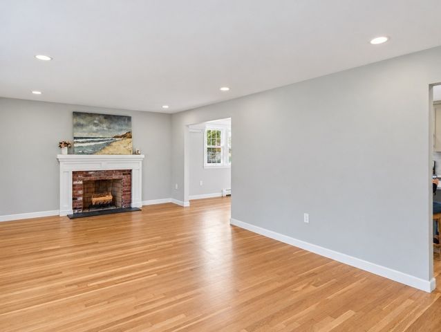 5 Spring Valley Road, Medfield, MA 02052