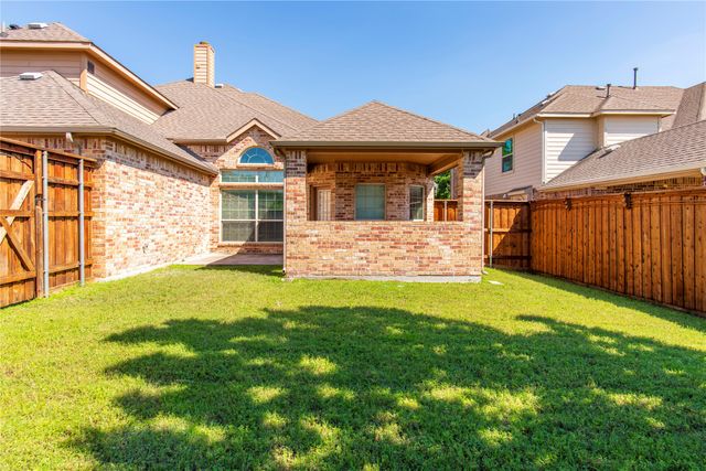 1013 Shearwater Lane, Garland, TX 75043