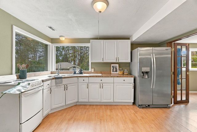1306 E Sara Ln, Spokane, WA 99223