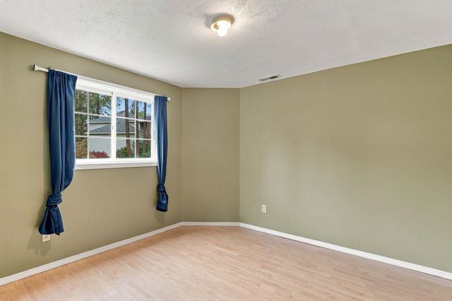 1306 E Sara Ln, Spokane, WA 99223