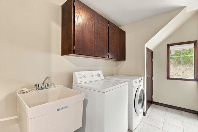 1306 E Sara Ln, Spokane, WA 99223