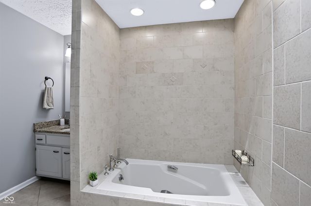 12110 Valley Brook Court, Indianapolis, IN 46229