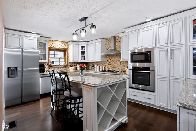 12110 Valley Brook Court, Indianapolis, IN 46229