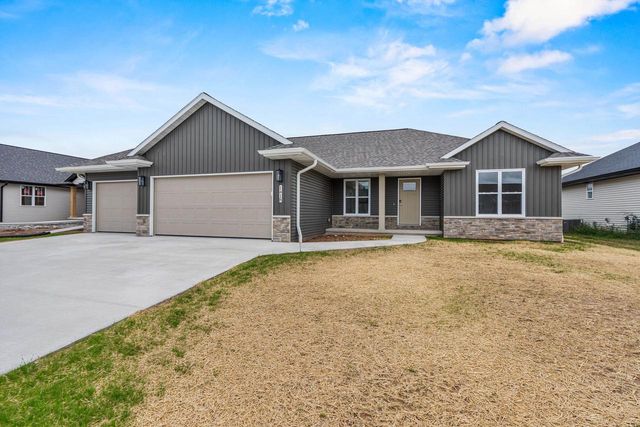 1418 DIVINITY DRIVE, De Pere, WI 54115