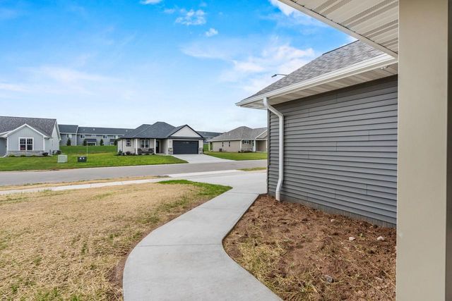 1418 DIVINITY DRIVE, De Pere, WI 54115