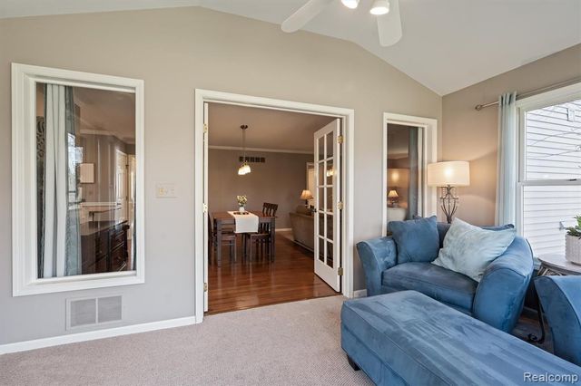 1453 Maplewood Drive, Saline, MI 48176