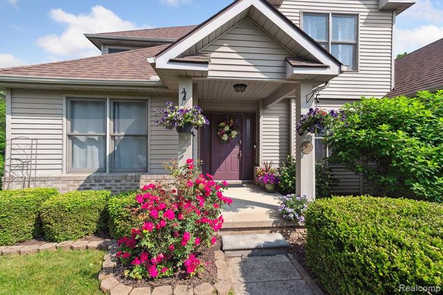 1453 Maplewood Drive, Saline, MI 48176