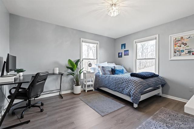 1453 Maplewood Drive, Saline, MI 48176