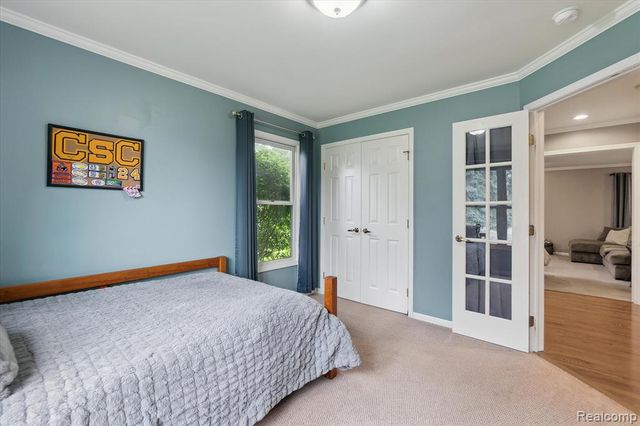 1453 Maplewood Drive, Saline, MI 48176