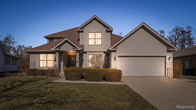 1453 Maplewood Drive, Saline, MI 48176