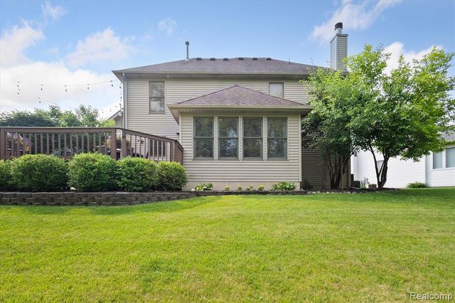 1453 Maplewood Drive, Saline, MI 48176