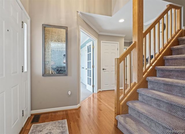 1453 Maplewood Drive, Saline, MI 48176