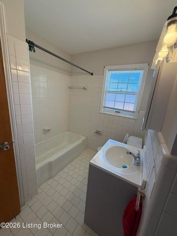 3101 Sunny Ln 4, Louisville, KY 40205