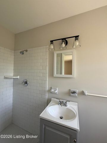 3101 Sunny Ln 4, Louisville, KY 40205