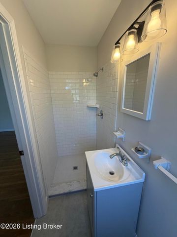 3101 Sunny Ln 4, Louisville, KY 40205