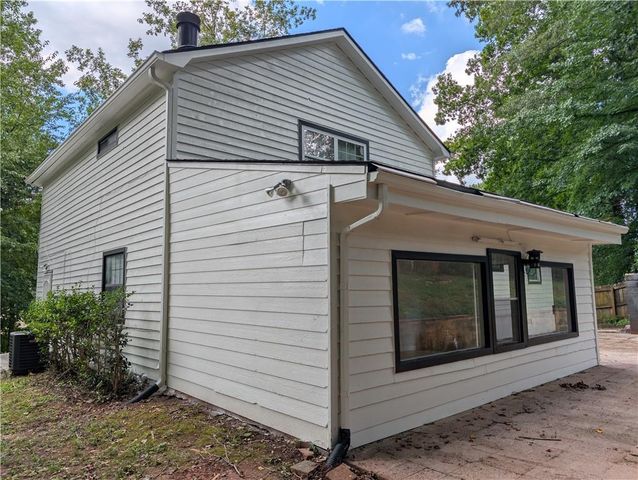 4960 Cold Springs Drive NW, Lilburn, GA 30047