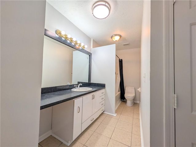 4960 Cold Springs Drive NW, Lilburn, GA 30047