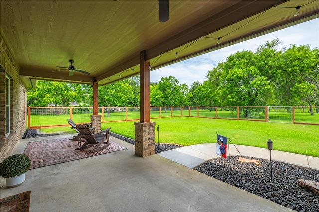 11208 Shirley Lane, Santa Fe, TX 77510