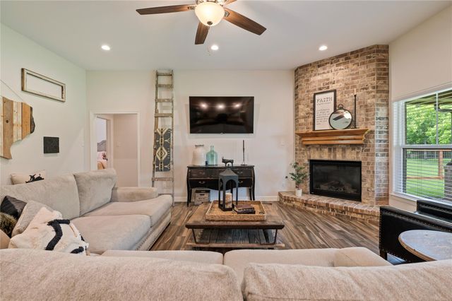 11208 Shirley Lane, Santa Fe, TX 77510
