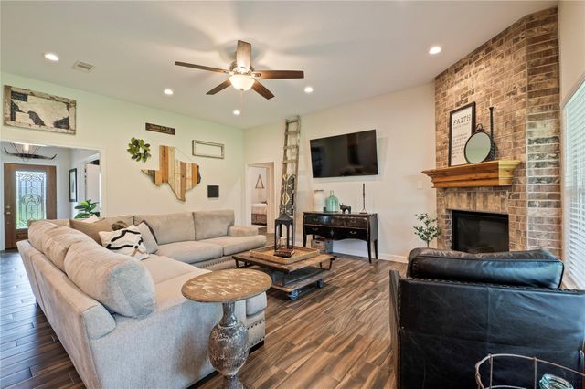11208 Shirley Lane, Santa Fe, TX 77510
