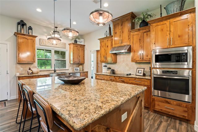 11208 Shirley Lane, Santa Fe, TX 77510