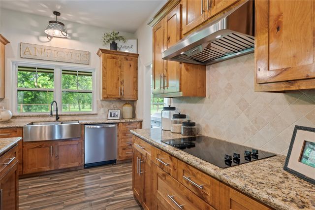 11208 Shirley Lane, Santa Fe, TX 77510