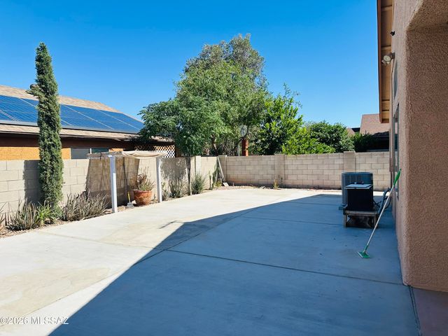 4641 S Paseo Rio Bravo, Tucson, AZ 85714